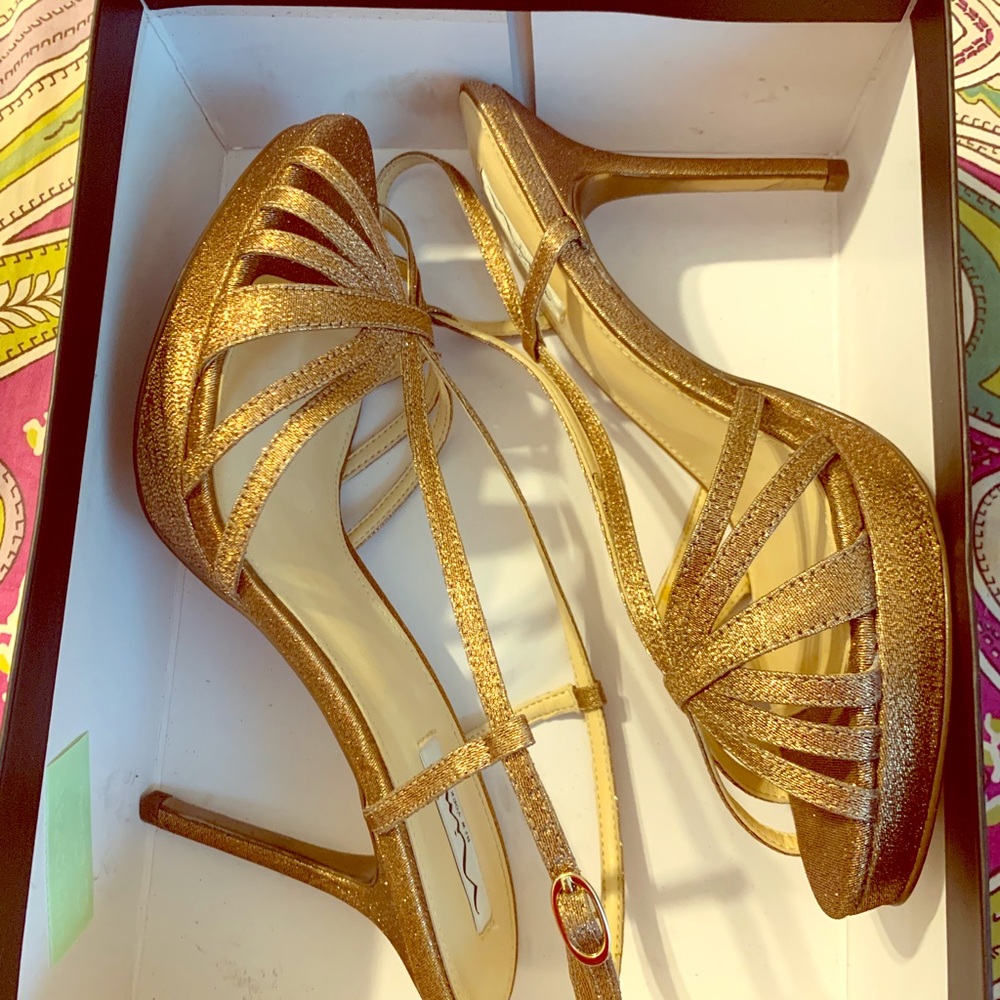 9.5 Nina Rose Gold strappy heels